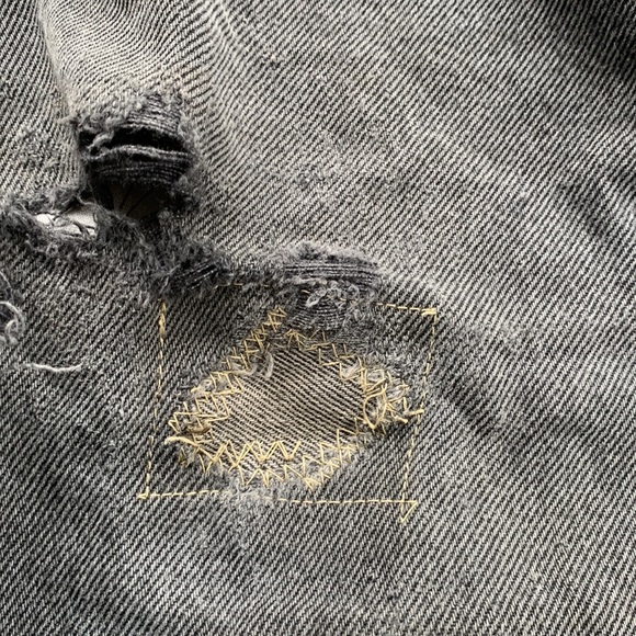 Levi’s Mens 560’s 34 x 36 distressed jeans - patched with custom sewing 🧵 - Picture 5 of 8
